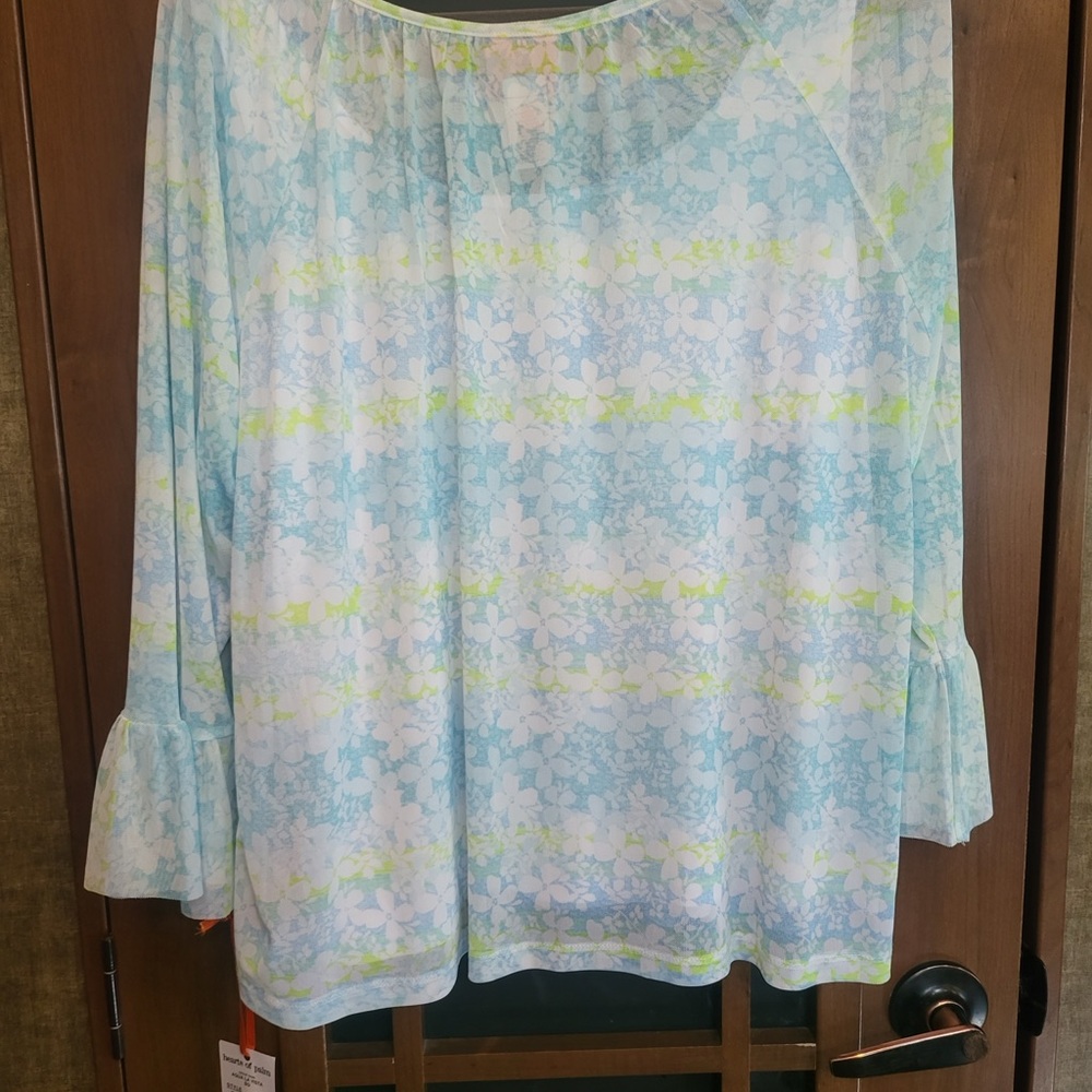 NEW Floral Blue and White Women's Top